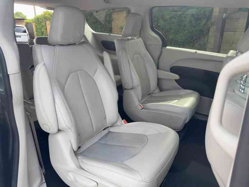  Chrysler Pacifica 3,6 Hybrid PlugIn Limited 2021 - foto 9