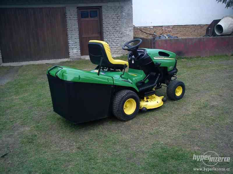 Zahradní traktor John Deere LR175 - foto 4