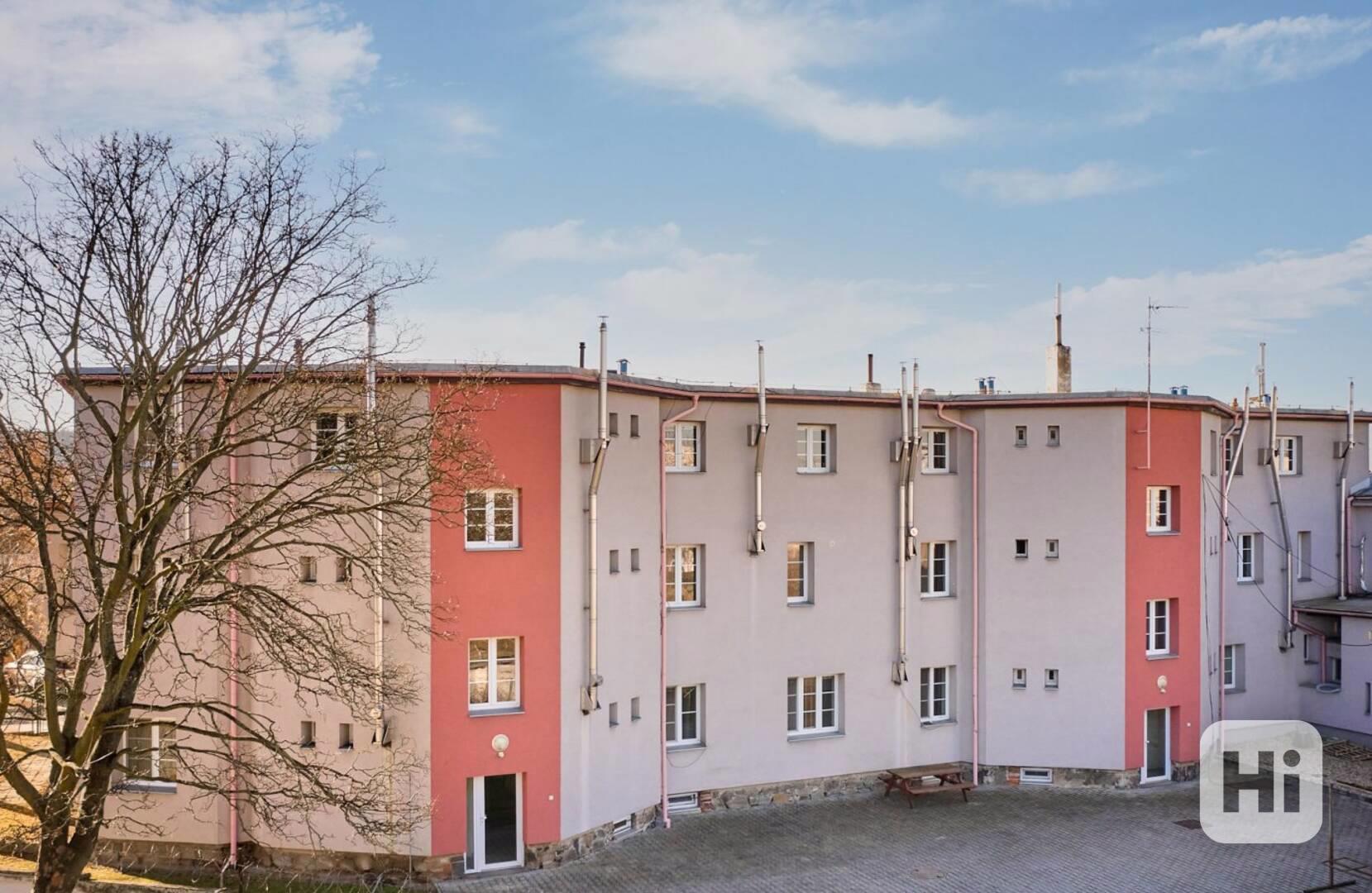 Prodej bytu 1+1, plocha 55 m2, přízemí, Praha 10 Hostivař - foto 1