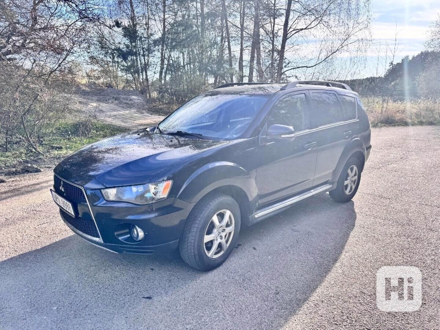 Mitsubishi Outlander - foto 1