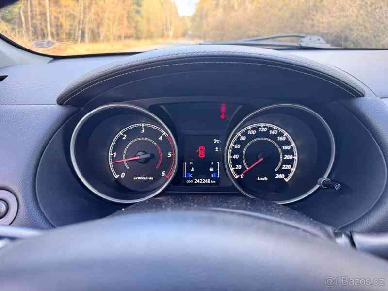 Mitsubishi Outlander - foto 11