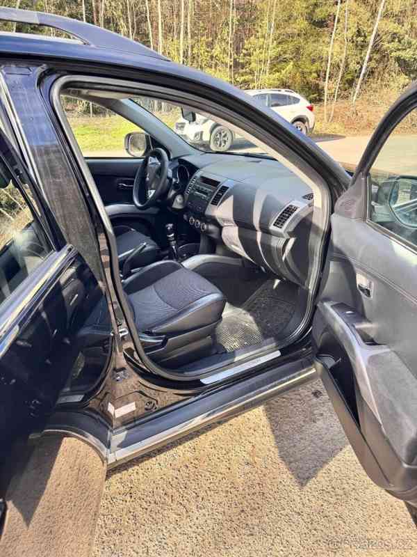 Mitsubishi Outlander - foto 6
