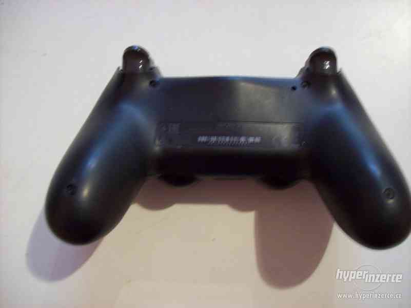 ovladač Sony Playstation 4 - foto 2