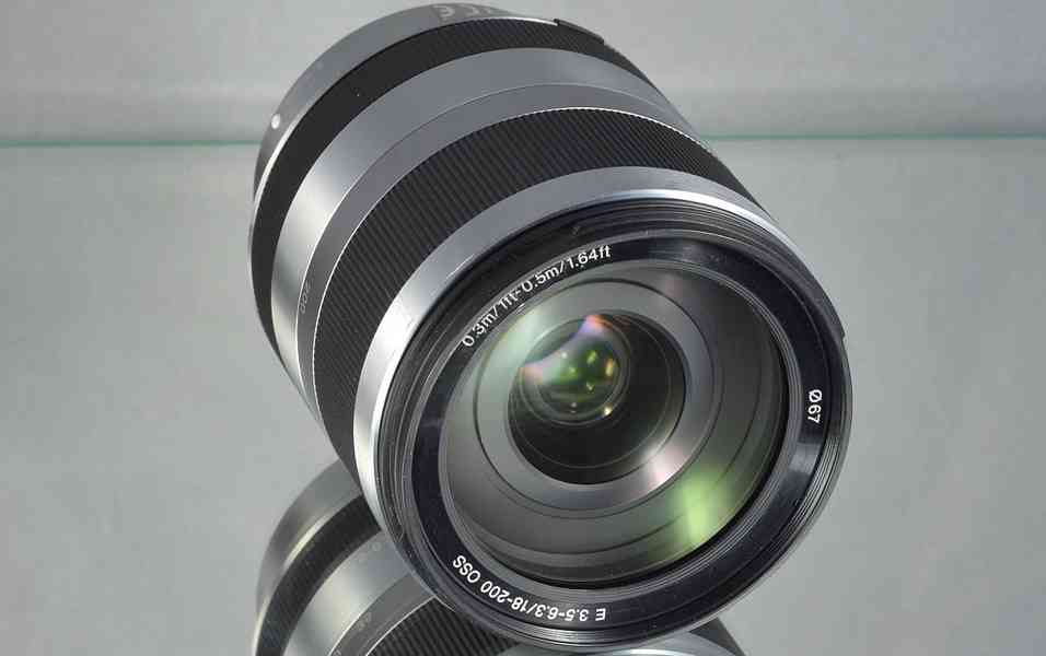 Sony E 18-200mm 3.5-6.3 OSS *APS-C Zoom *E mount - foto 4