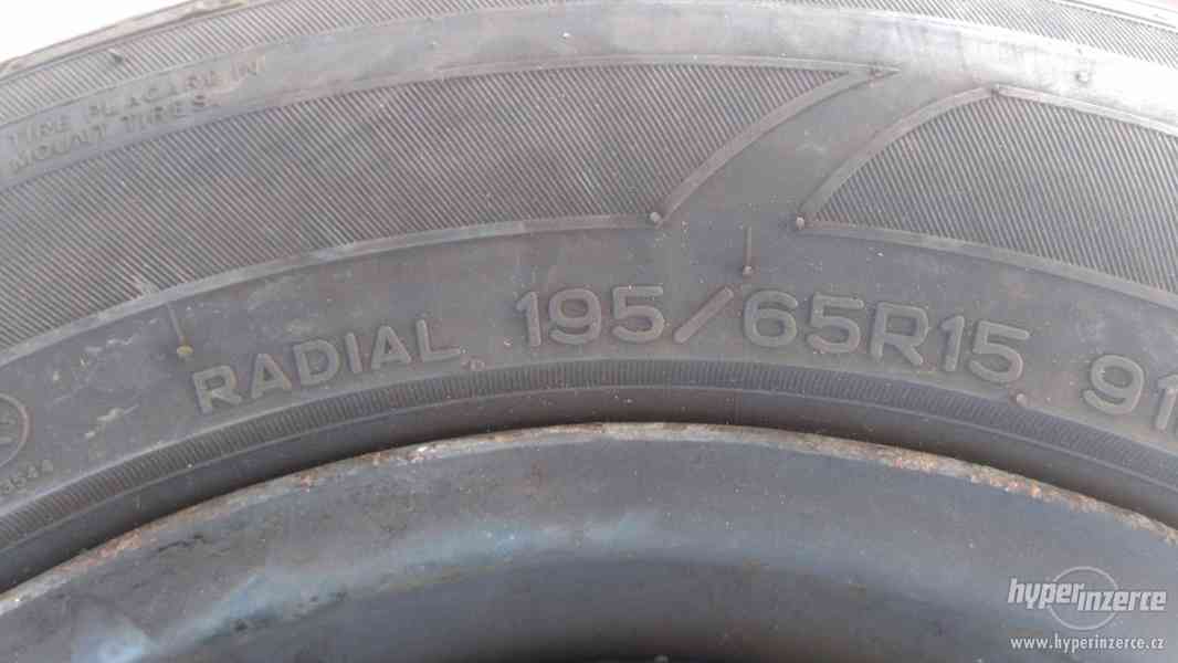 Letní pneu 195/65 R15 91H + disky 6Jx15 5x100 - foto 4