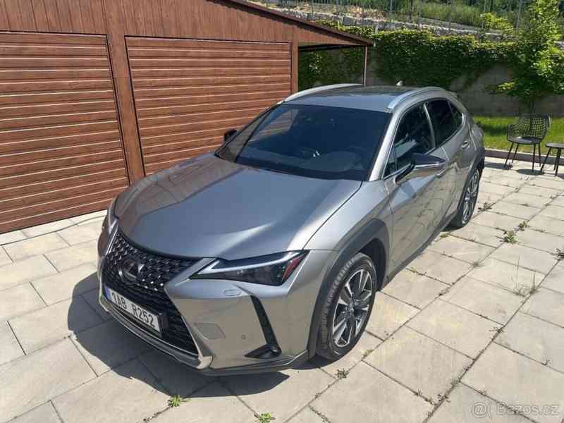 Lexus UX 250h 2,0   UX - foto 1