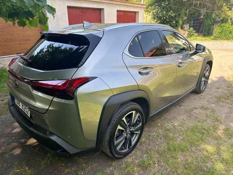 Lexus UX 250h 2,0   UX - foto 7