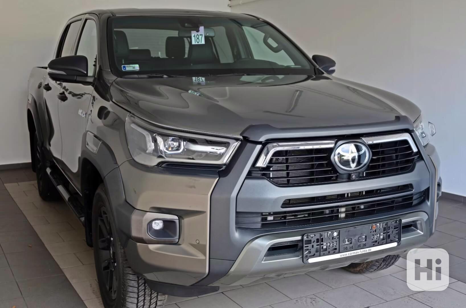 Toyota Hilux 2.8 D-4D 4x4 Invincible 150kw - foto 1