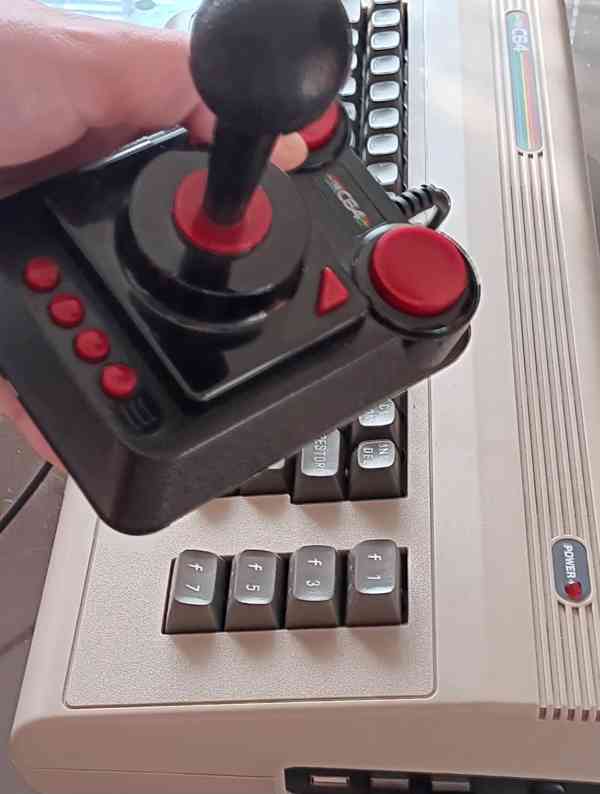 C64 Commodore Maxi konzole - foto 2