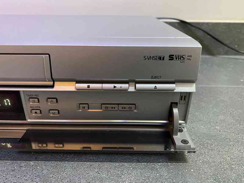 S-VHS-ET videorekordér Panasonic NV-HS830 v TOP stavu - foto 5