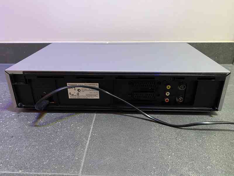 S-VHS-ET videorekordér Panasonic NV-HS830 v TOP stavu - foto 7