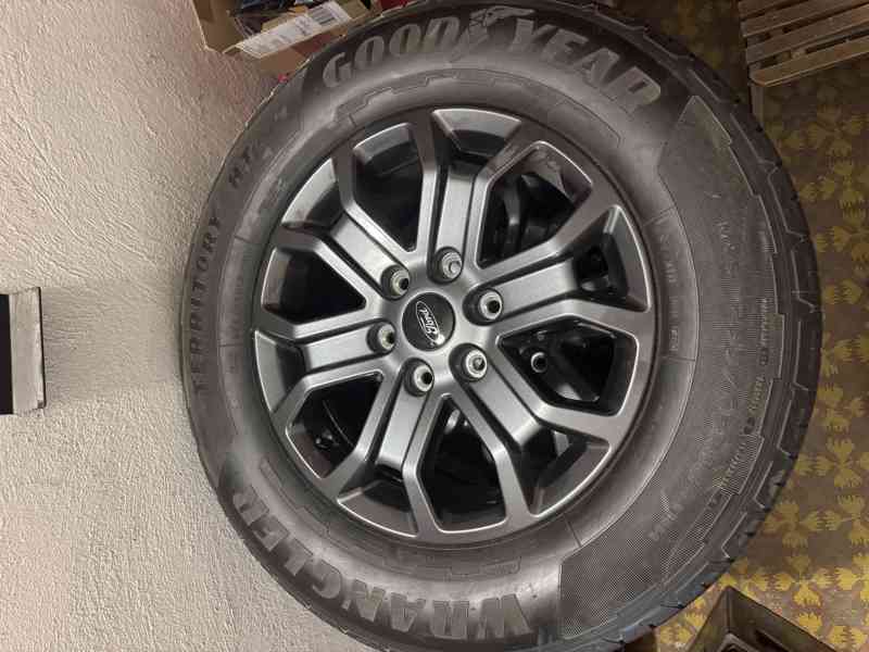 nové pneumatiky + elektrony - foto 3