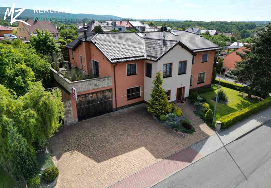 Prodej vícegeneračního domu 437 m², pozemek 1384 m²