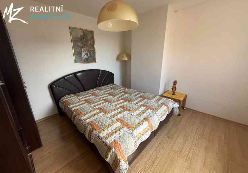 Prodej vícegeneračního domu 437 m², pozemek 1384 m² - foto 21