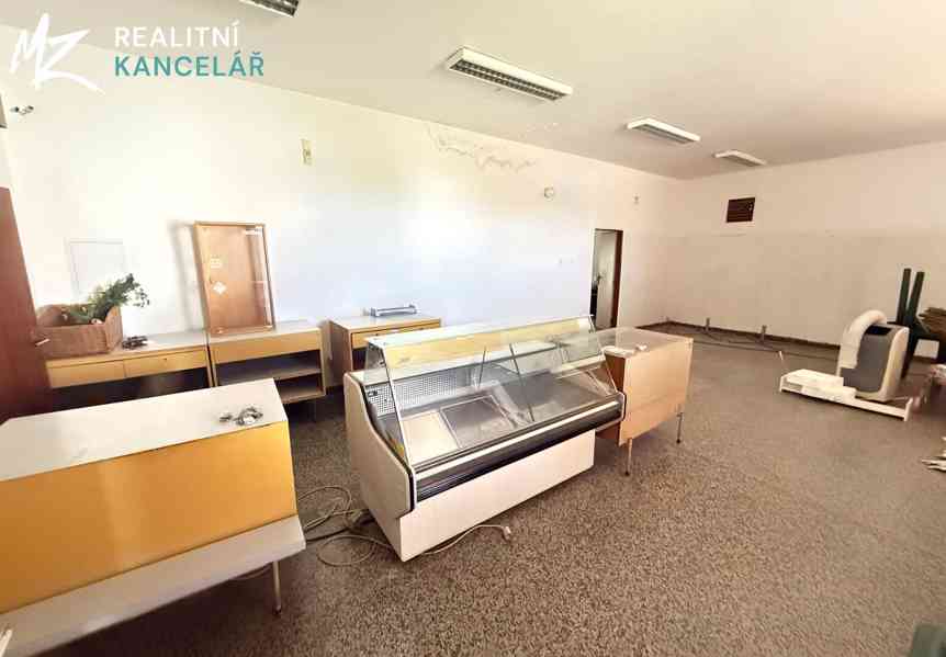 Prodej vícegeneračního domu 437 m², pozemek 1384 m² - foto 24