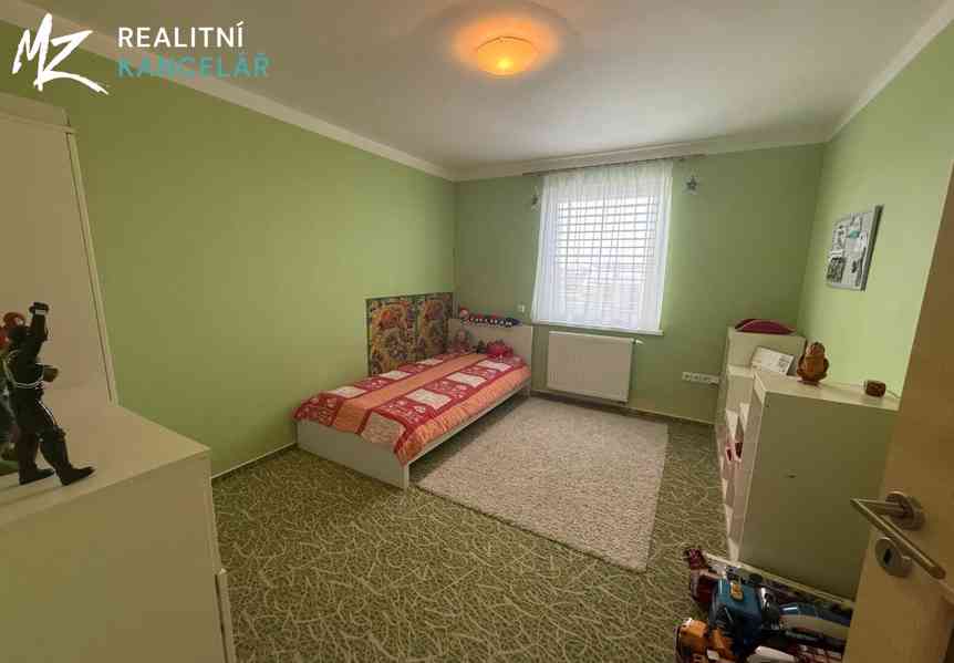 Prodej vícegeneračního domu 437 m², pozemek 1384 m² - foto 14