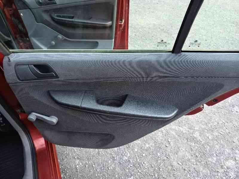 ŠKODA Fabia 1,4MPI ČR - foto 14