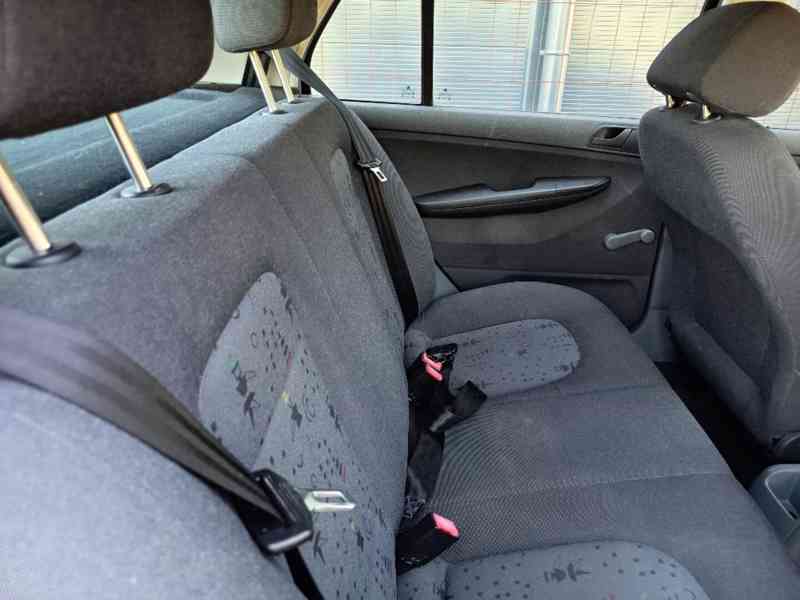 ŠKODA Fabia 1,4MPI ČR - foto 11