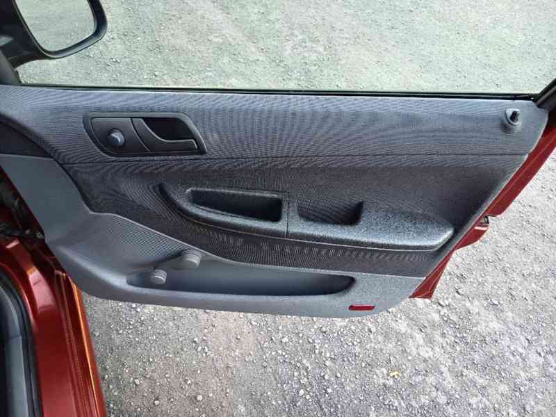 ŠKODA Fabia 1,4MPI ČR - foto 15
