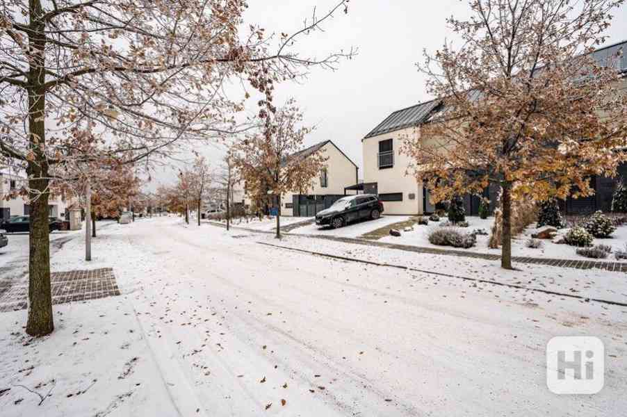 Prodej RD nízkoenergetický (B), Vysoký Újezd, bazén, pergola - foto 28