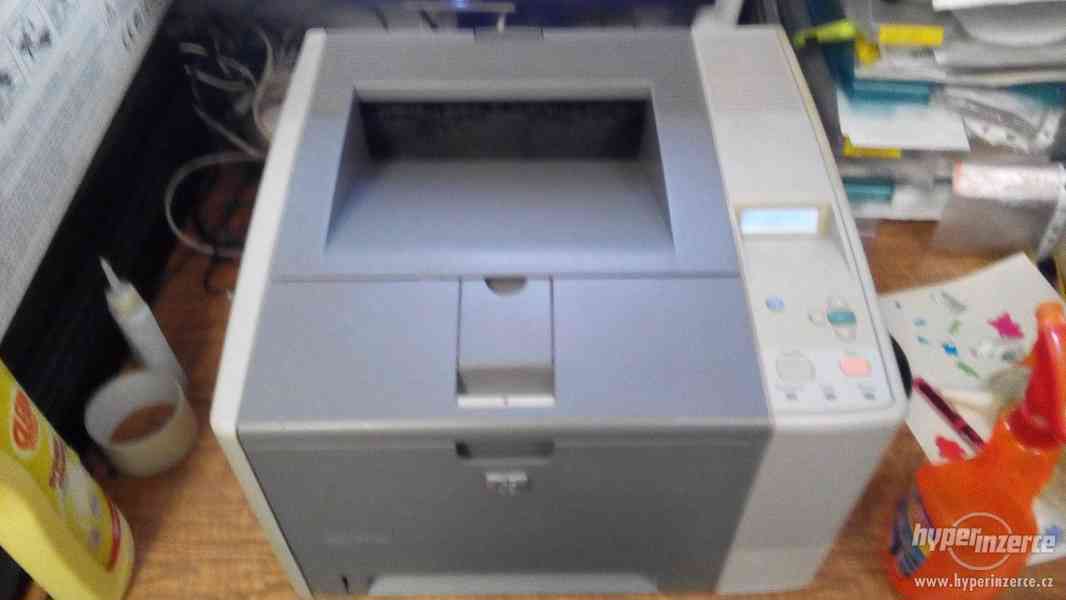tiskárna HP LJ 2420n s tonerem s 61% - LAN, USB, LPT - foto 1