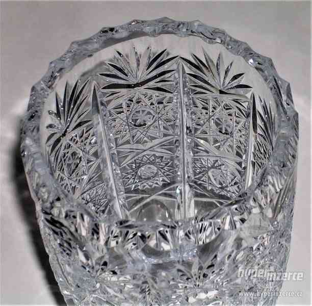 ručně broušená skleněná váza z českého křišťálu - foto 4