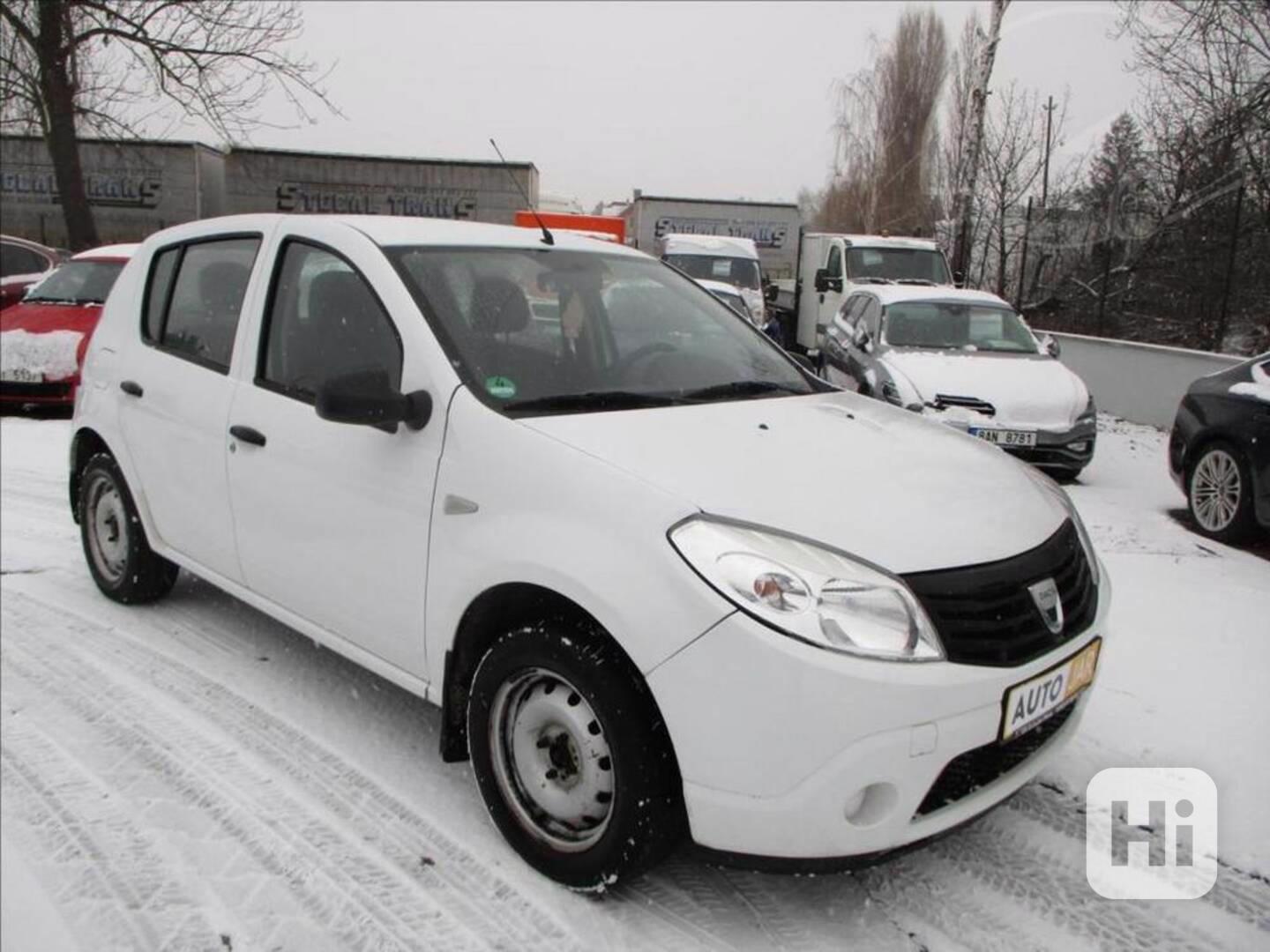 Dacia Sandero 1,4 i - foto 1