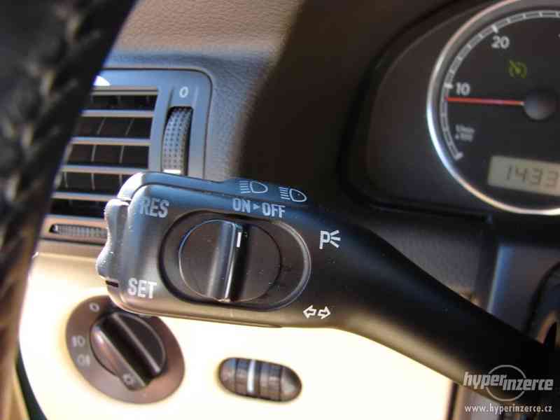 VW Passat 1.9 TDI Variant (96 KW) r.v.2003 - foto 9