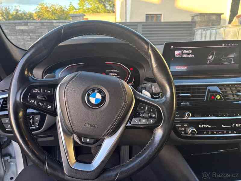 BMW Řada 5 3,0   G31 530d Sport Line 195kw - foto 10