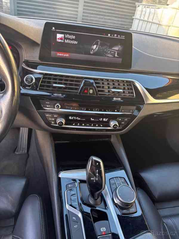 BMW Řada 5 3,0   G31 530d Sport Line 195kw - foto 4