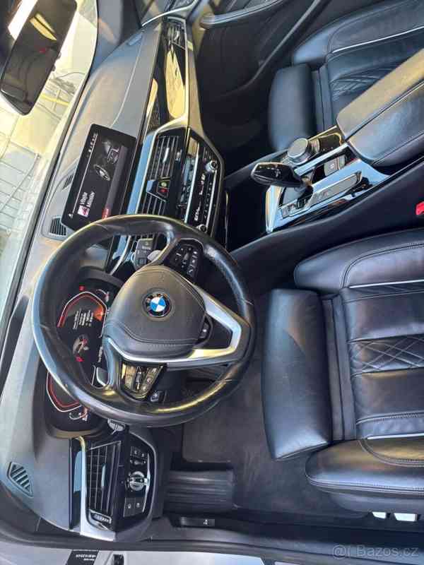 BMW Řada 5 3,0   G31 530d Sport Line 195kw - foto 9