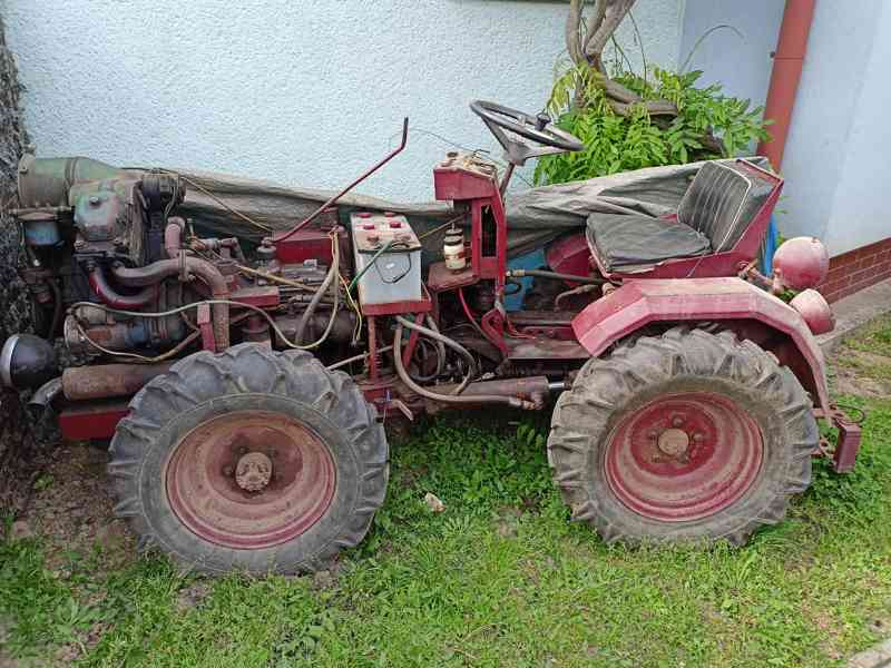 Traktor  - foto 1