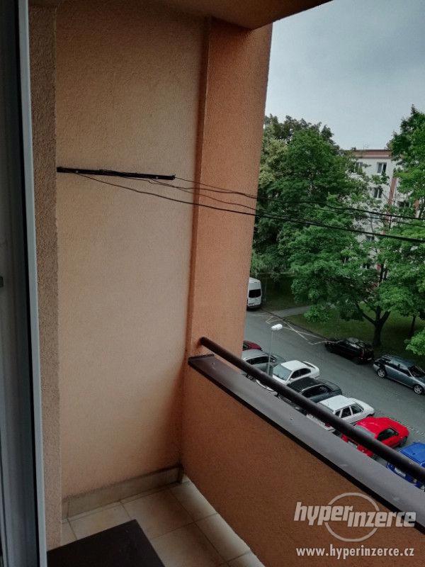 Prodám dr. byt 2+1 s lodžií v Ostravě Porubě u Vozovny. - foto 7