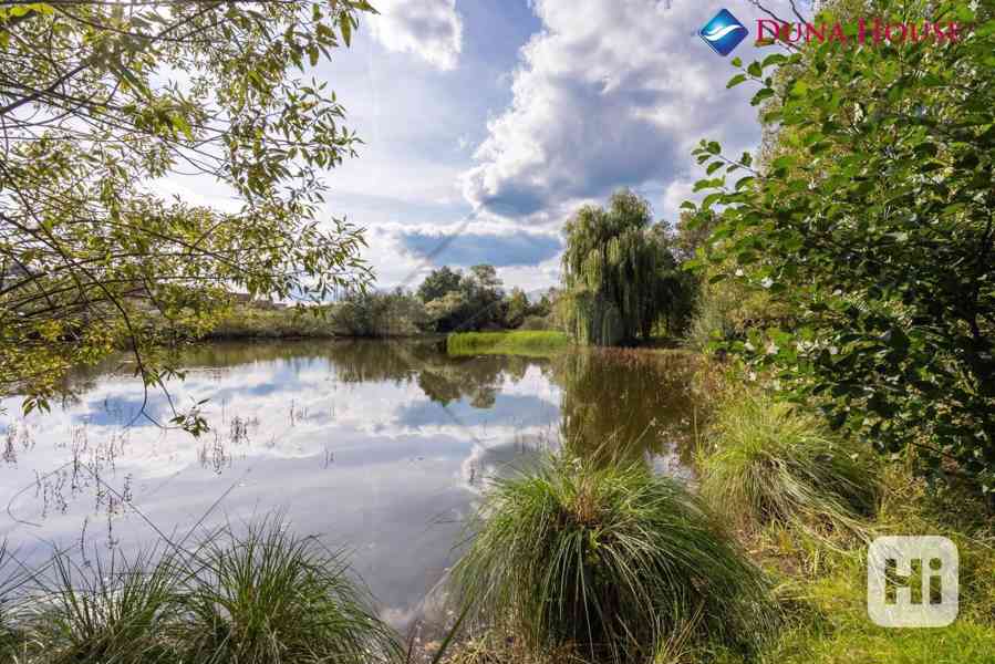 Prodej rybníku s okolními pozemky - foto 13