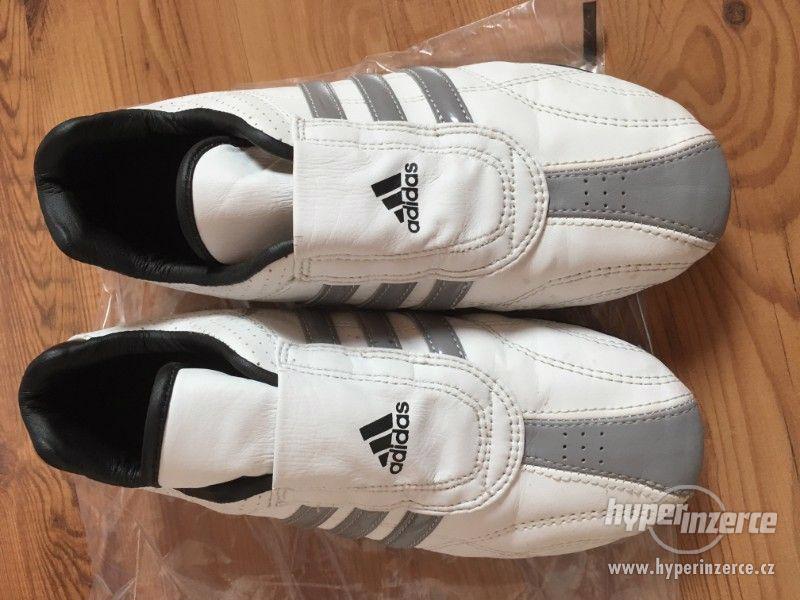 Prodám kožené boty Taekwondo Adidas Adilux,vel.UK6,5- 250mm - foto 1