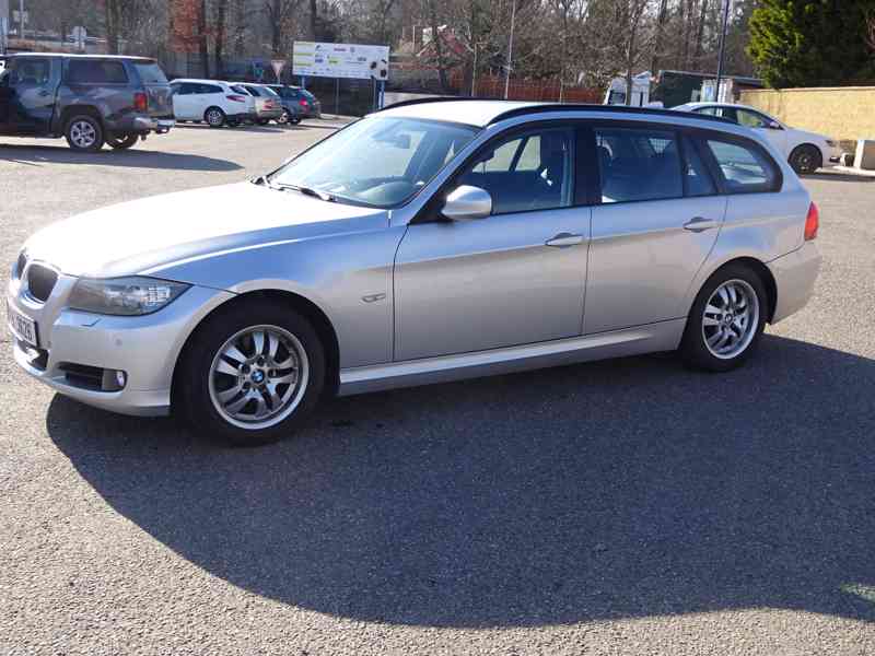 BMW 320 D X-DRIVE Touring r.v.2010 (135 kw)  - foto 3