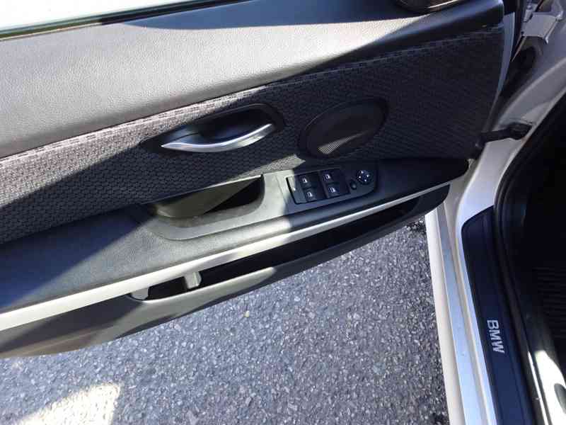 BMW 320 D X-DRIVE Touring r.v.2010 (135 kw)  - foto 6