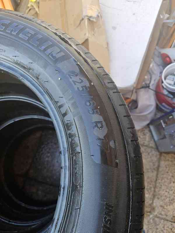 Zimní pneu Michelin Primacy 225/65 R17 95% vzorku 6,5mm - foto 5