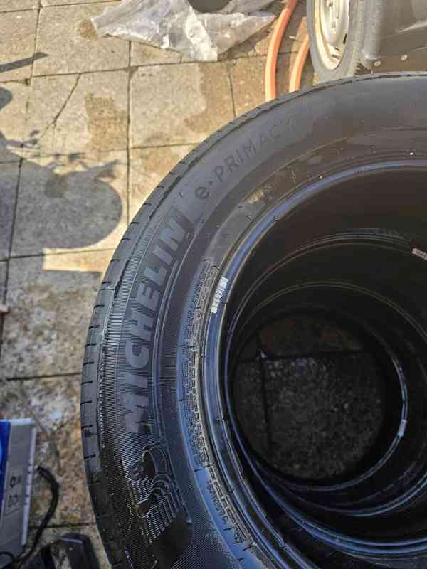 Zimní pneu Michelin Primacy 225/65 R17 95% vzorku 6,5mm - foto 4