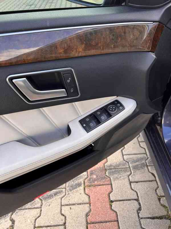 Mercedes-Benz Třídy A 2,2   250 BlueTEC 4MATIC (W212) - foto 3