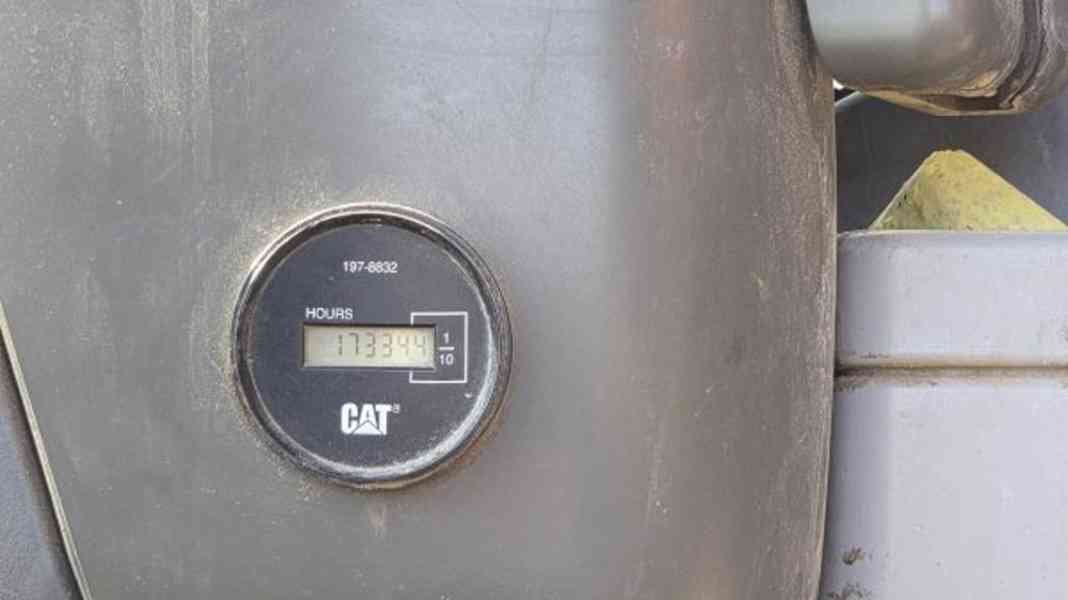 19t bagr opěry SPZ CAT M318 svahovka+3 lopaty - foto 9