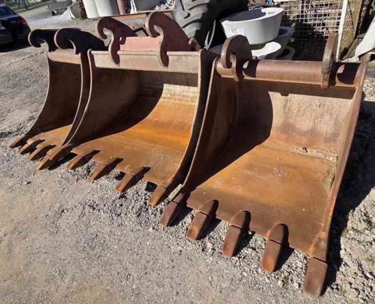 19t bagr opěry SPZ CAT M318 svahovka+3 lopaty - foto 5