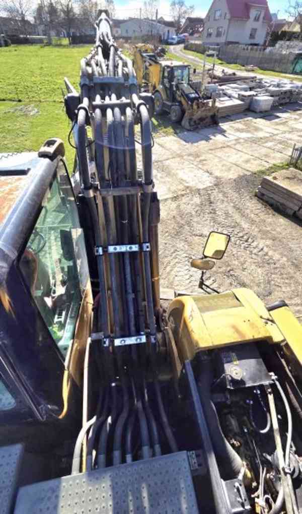 19t bagr opěry SPZ CAT M318 svahovka+3 lopaty - foto 7