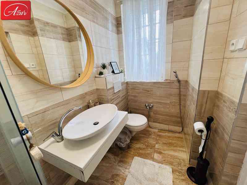 Skvělý rodinný dům 6+kk po kompletní rekonstrukci v Oseku - foto 17