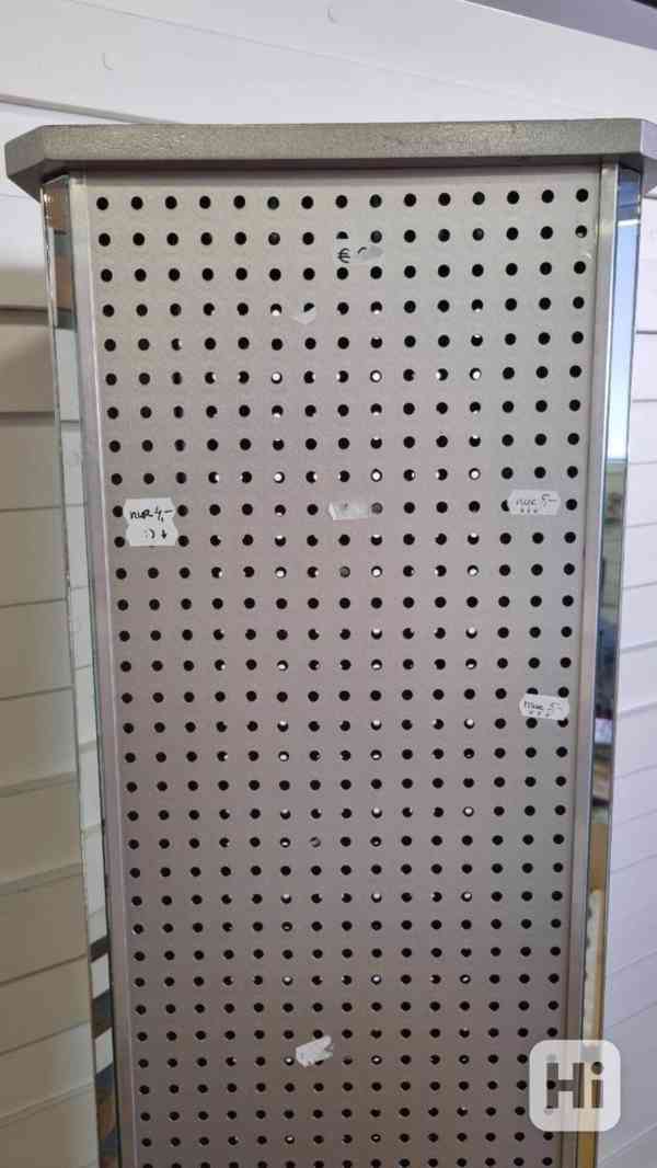 Drážkované panely Slatwall Spacewall - foto 2