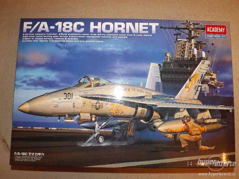 F/A 18 Hornet  1:32  Tamyia - foto 1