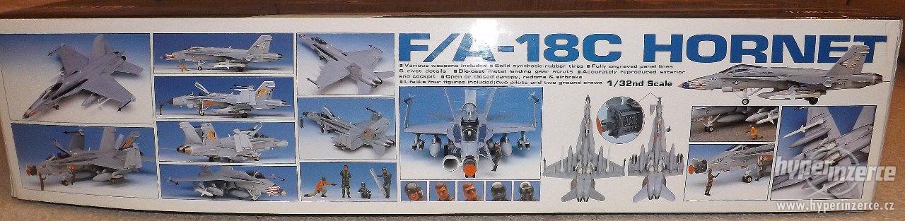 F/A 18 Hornet  1:32  Tamyia - foto 4