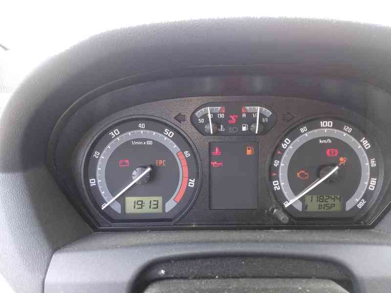 Prodám Škoda Fabia Combi 1.2 HTP - foto 7