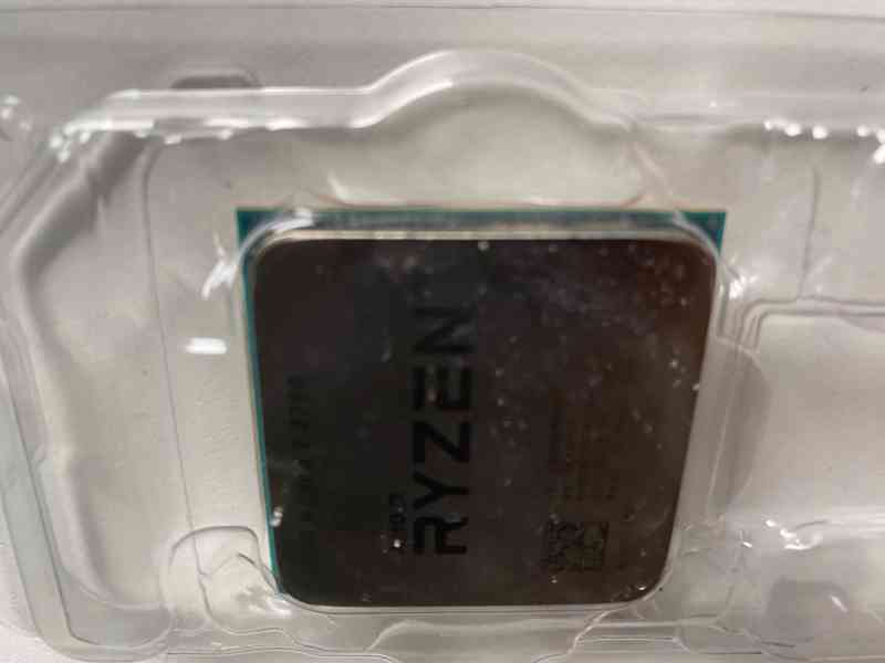Procesor AMD ryzen 7 2700 s chladičem - foto 3