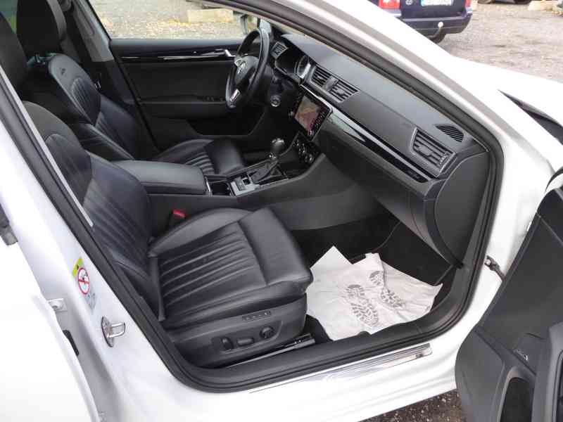 ŠKODA Superb Combi L&K 2,0 TDI 140 kW 4x4 DSG, 3058 - foto 16